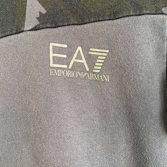 EA7 Emporio Armani Pullover Thick Hoodie Size M - Picture 5 of 11